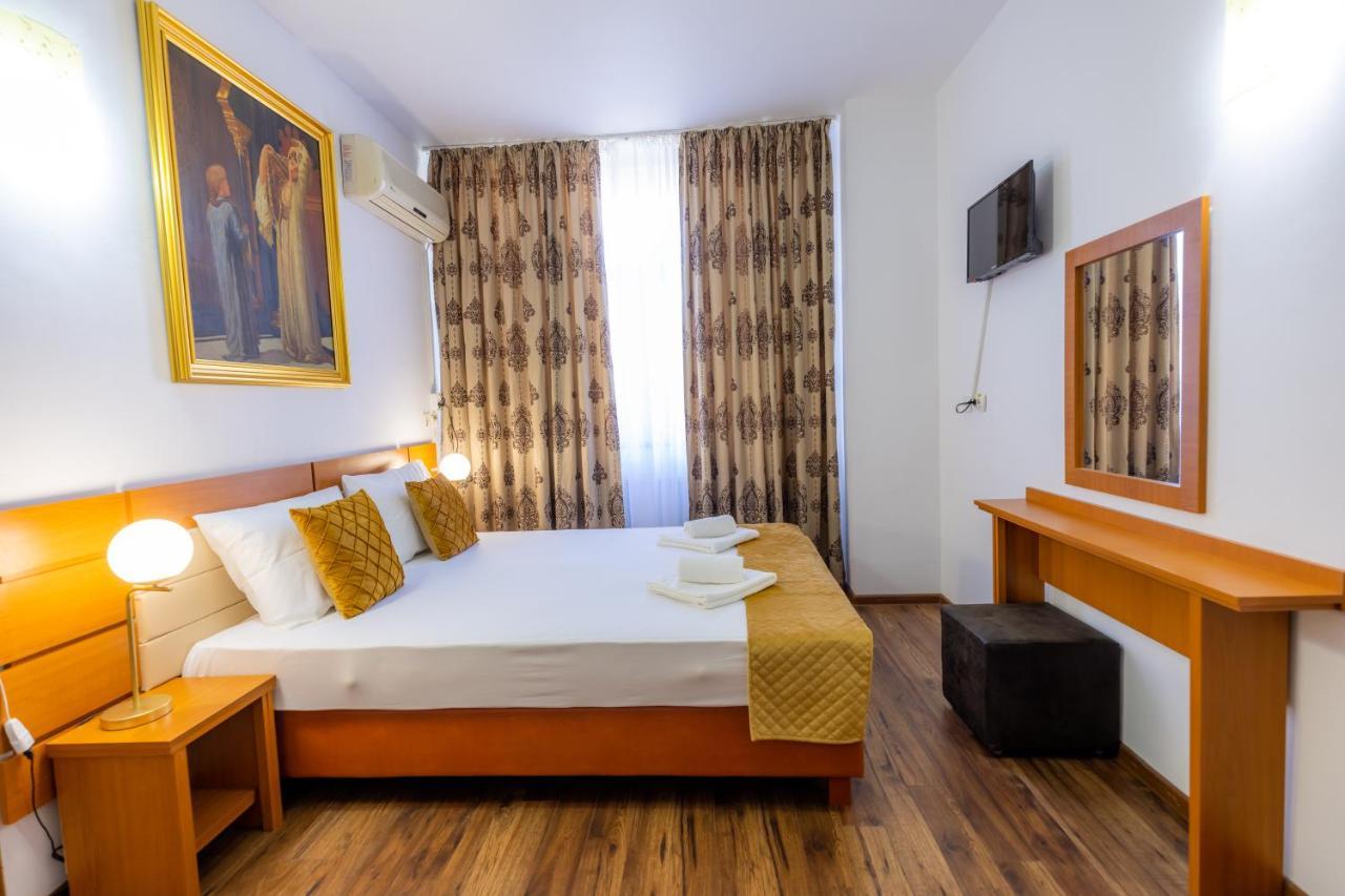Hotel Sir Lujerului Бухарест Экстерьер фото