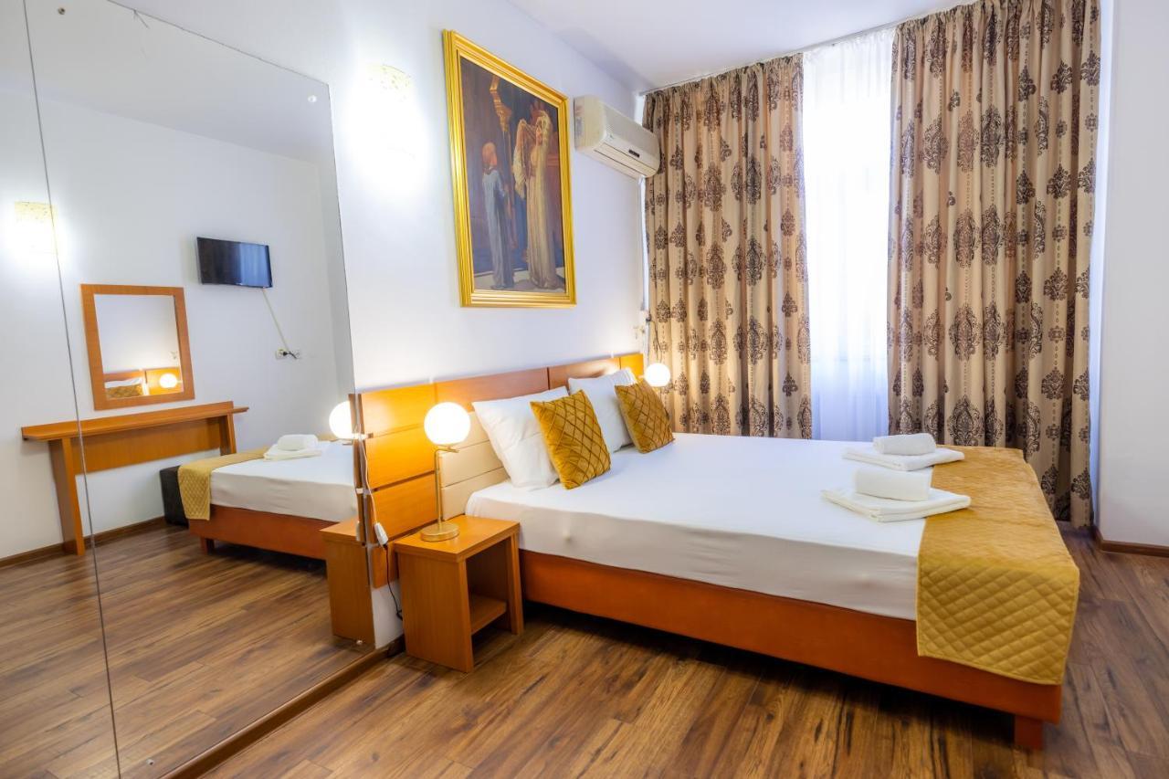 Hotel Sir Lujerului Бухарест Экстерьер фото