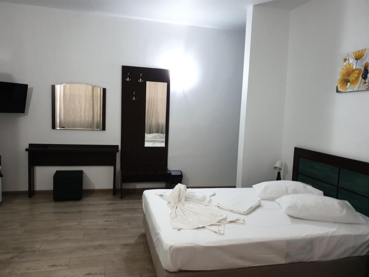 Hotel Sir Lujerului Бухарест Экстерьер фото